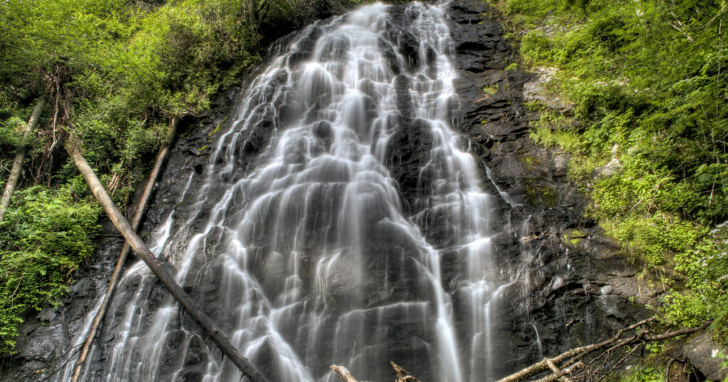 Looking for hikes near Crabtree Falls that capture Virginia’s tallest waterfall in all its glory? The Crabtree Falls Trail delivers cascading mist, forest air, and sweeping Blue Ridge views worth every step.